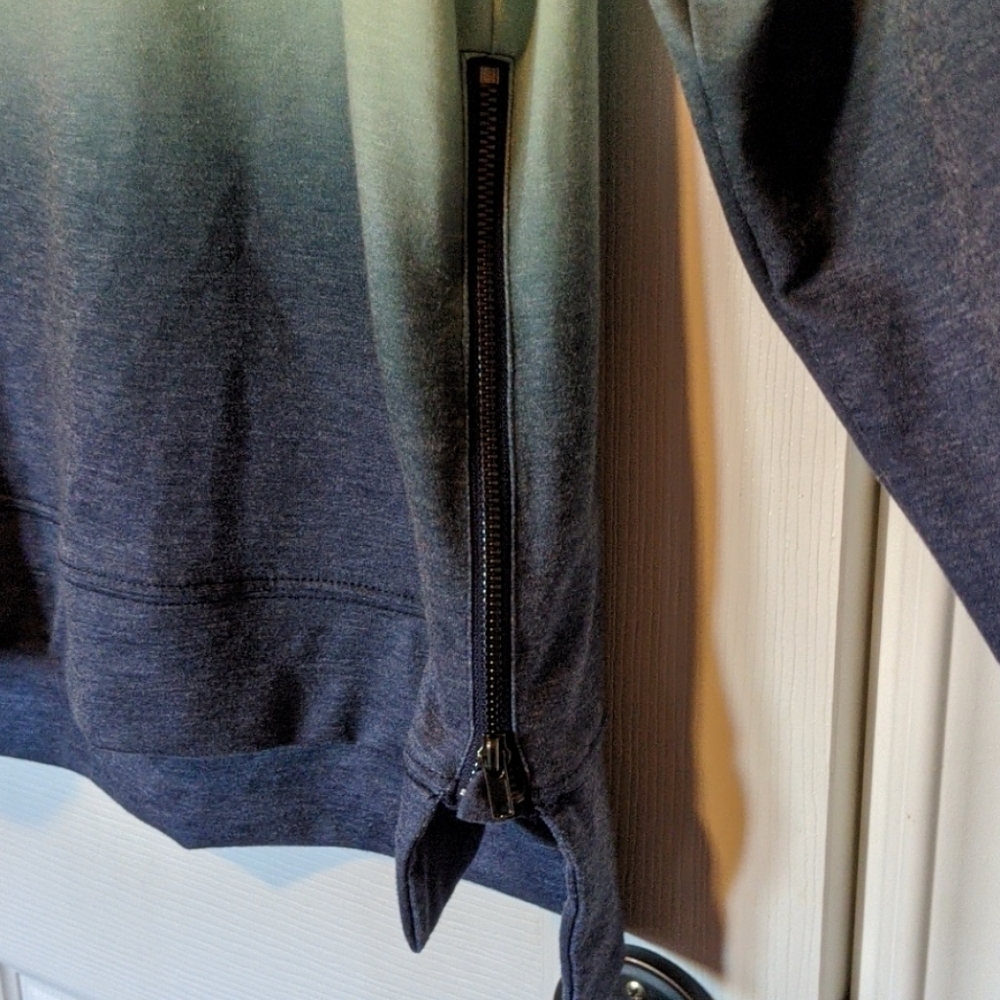 Man Sweater - Picture 3 of 5
